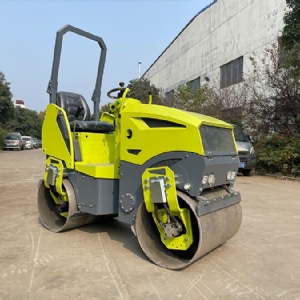 ST1300---1300KG Double Drum Road Roller